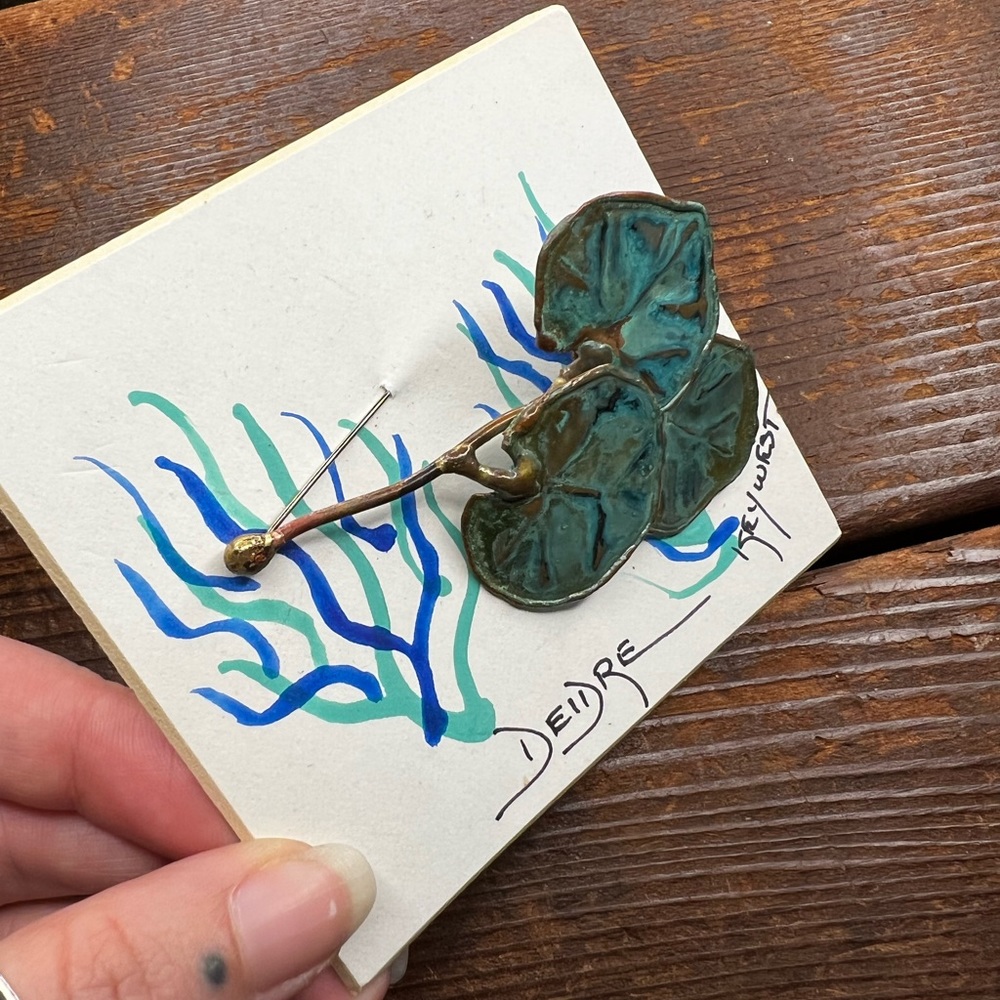 Leaf Brooch - Picture 2 of 3